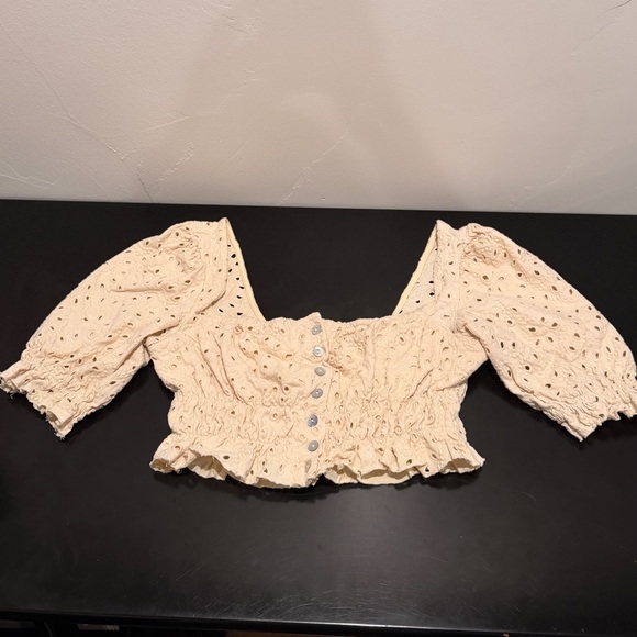 Urban Outfitters Tops - Urban Outfitters Cream Eyelet Puff-Sleeve Crop Top